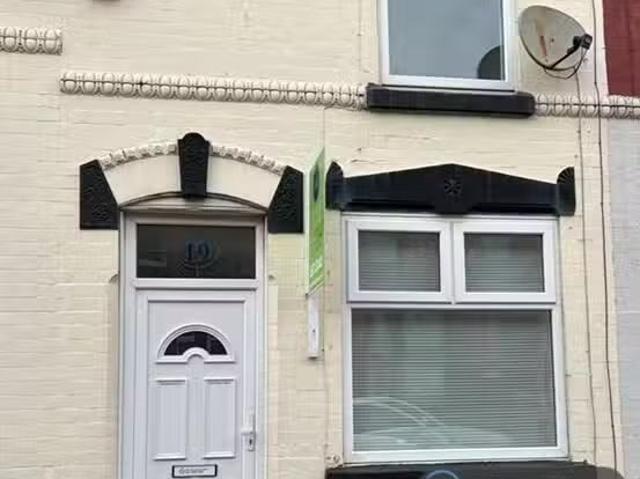 Charming 1 BA 2 bedroom terraced house for rent in Mulberry Ro.