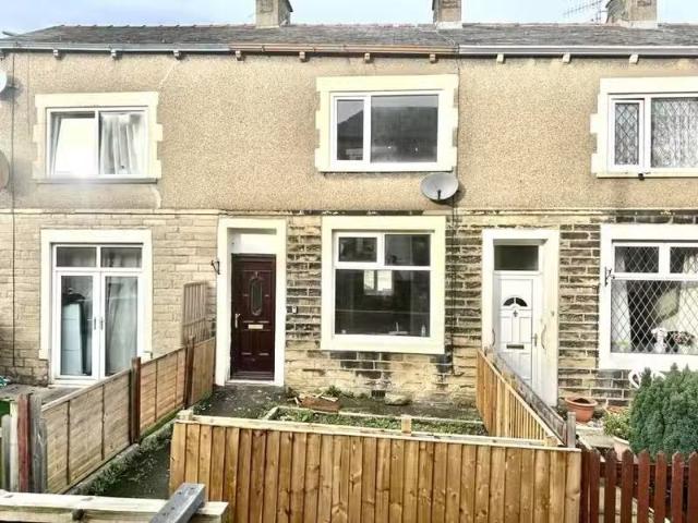 New 1 BA 2 bedroom terraced house for rent in Marlin Street, N.