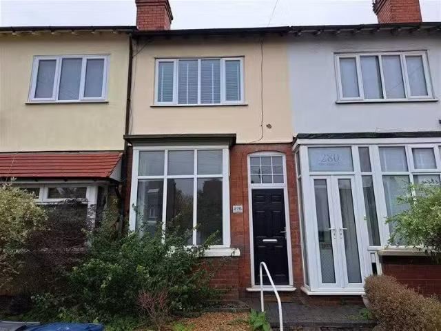 Rental! 1 BA 2 bedroom terraced house for rent in Orphanage Ro.
