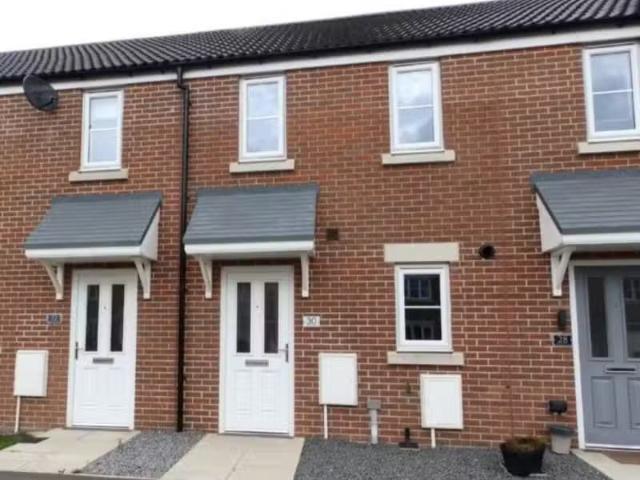 Unique 1 BA 2 bedroom terraced house for rent in Brickside Way.