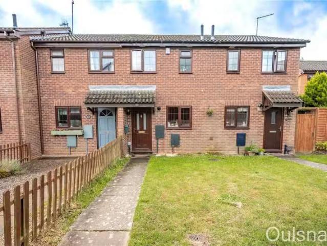 Nice 1 BA 2 bedroom terraced house for rent in Granary Road, S.