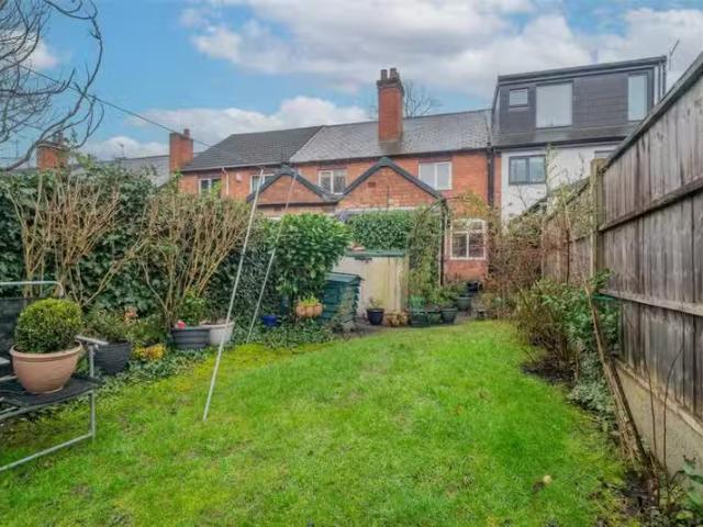 Cheap 1 BA 2 bedroom terraced house for rent in Lakey Lane, Ha.