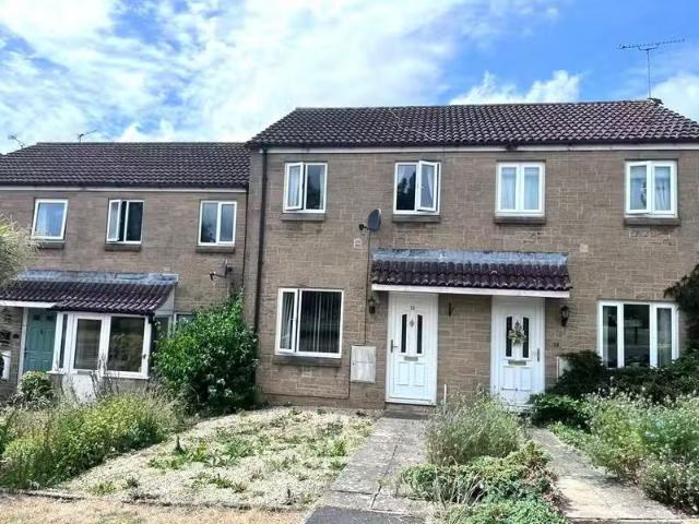 New 1 BA 2 bedroom terraced house for rent in Pound Close, Abb.