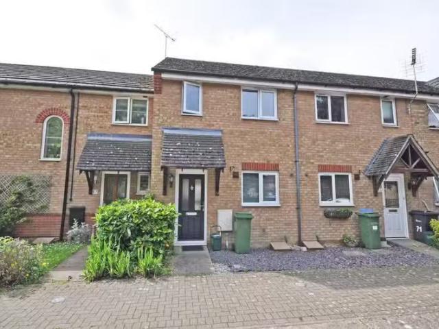 Just in! 1 BA 2 bedroom terraced house for rent in Stanstrete.
