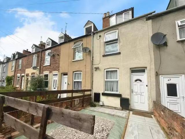 Unique 1 BA 2 bedroom terraced house for rent in Waterworks St.