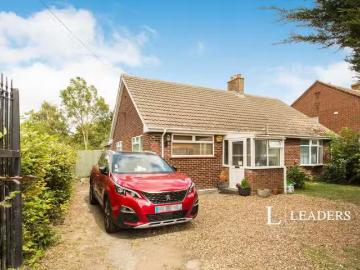 For Rent! 1 BA 4 bedroom bungalow for rent in Oakington Road.