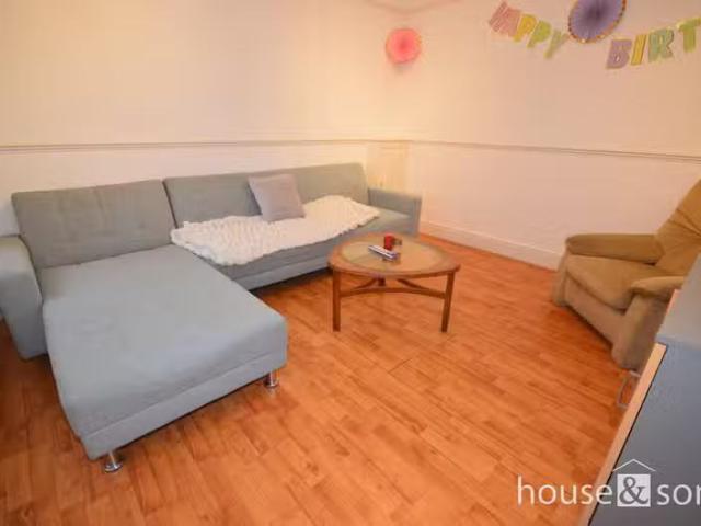 New 1 BA 4 bedroom detached house for rent in Osborne Road, Wi.