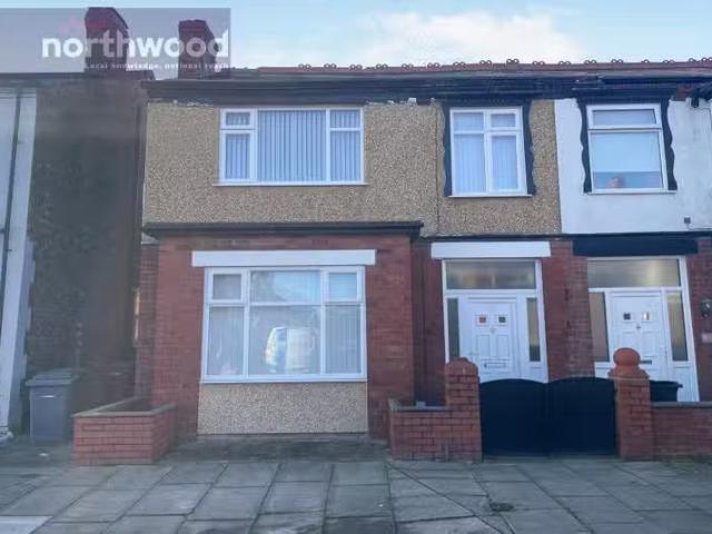 For Rent! 1 BA 4 bedroom semi detached house for rent in Malve.