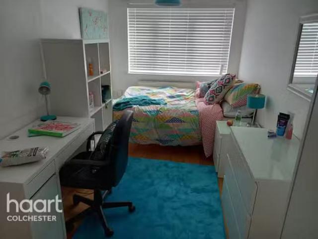 New 1 BA 4 bedroom terraced house for rent in Bennett Court, C.