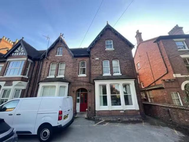 Just in! 1 BA House share for rent in Whitehall Road, Rugby, C.
