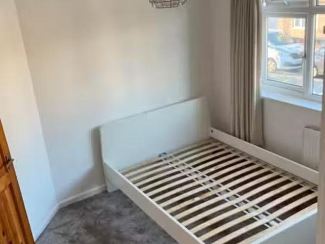 New 1 BA Studio flat for rent in 16 Templeton Avenue, London, E4