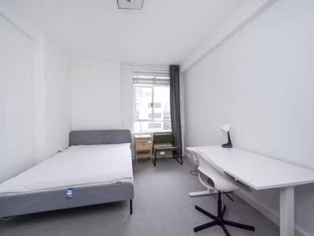 Deal! 1 BA Studio flat for rent in Charterhouse Square, Barbic.