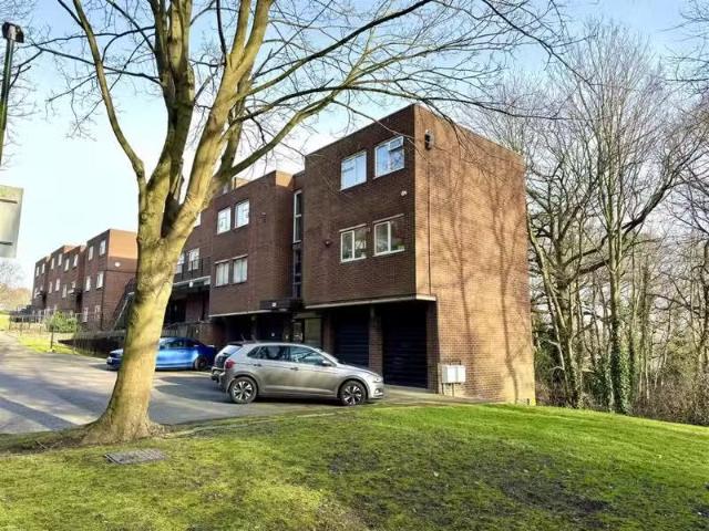 For Rent! 1 BA Studio flat for rent in Gravel Hill Close, Bexl.
