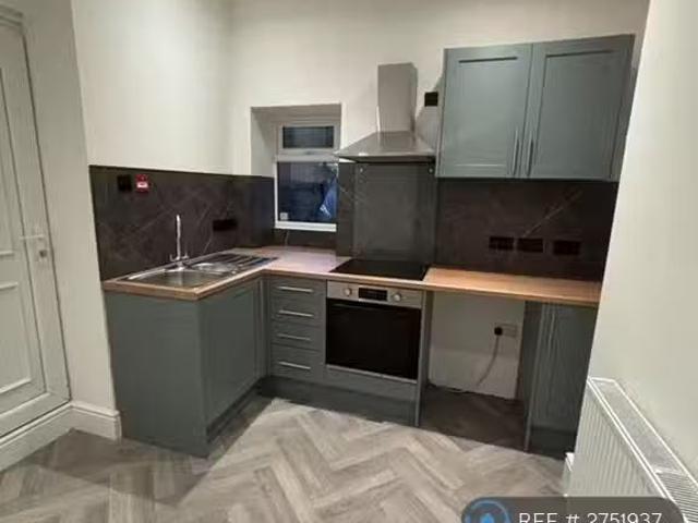 Deal! 1 BA Studio flat for rent in Elliston Road, Bristol, BS6