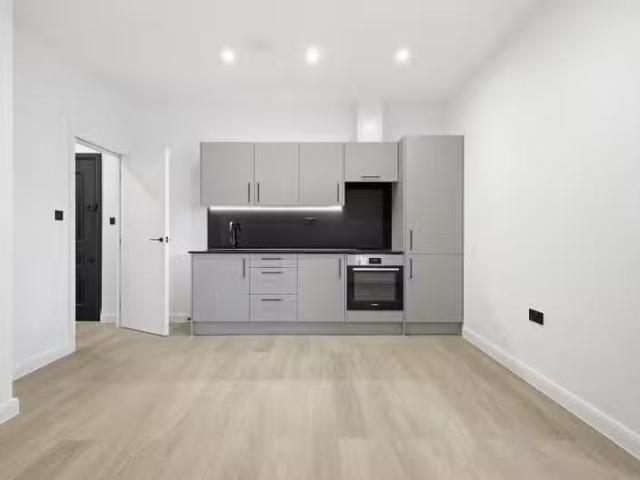 Cozy 1 BA Studio flat for rent in Headgate, Colchester, CO3 3B.