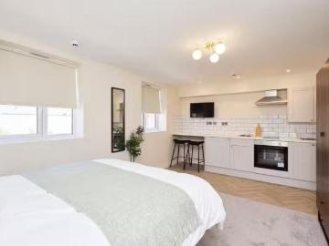 Deal! 1 BA Studio flat for rent in Macklin Street, Derby, DE1