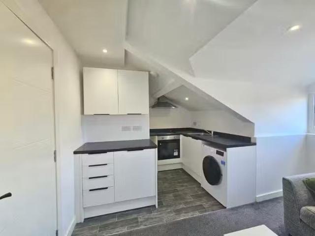 Rental! 1 bedroom apartment for rent in Eldon Place, Bradford.