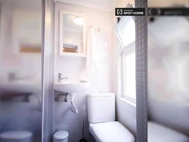 Cozy 1 bedroom apartment for rent in Estrela