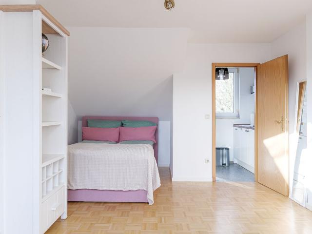 Cozy 1 bedroom apartment in Duisburg WEST44, Duisburg Amsterdam Apartments for Rent