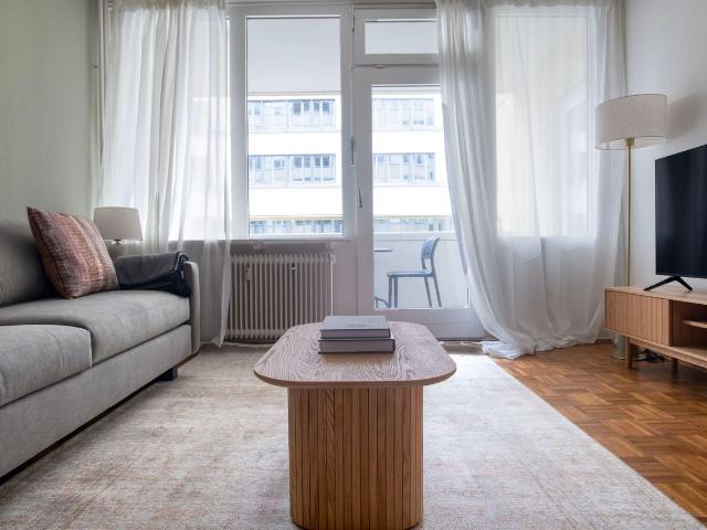 Cozy 1 Bedroom Apartment in Mitte, Berlin Amsterdam Apartments for Rent