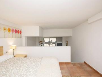 Cozy 1 bedroom apartment in the Gràcia neighborhood