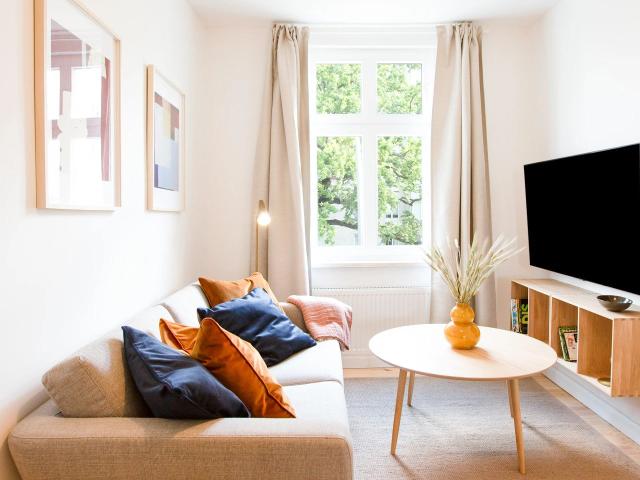 Cozy 1 Bedroom Apartment with Modern Design, Berlin Amsterdam Apartments for Rent