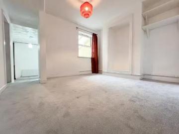 For Rent! 1 bedroom flat for rent in Rutland Street, Grangetow.