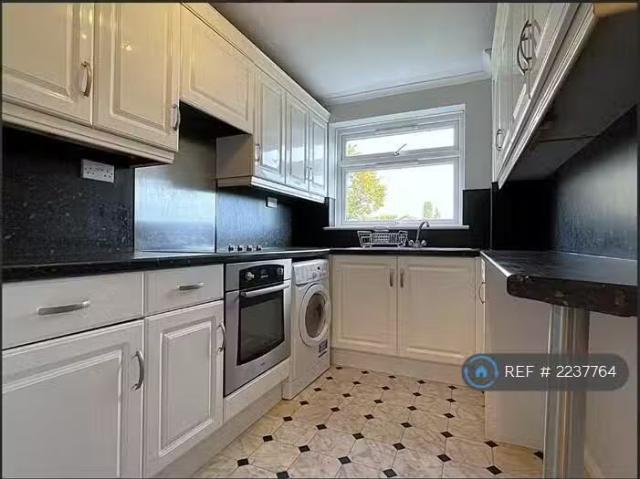 Unique 1 bedroom flat for rent in Shortlands Road, Bromley, BR2
