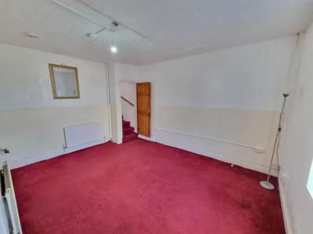 Just in! 1 bedroom house for rent in Union Road,, Bradford, BD7