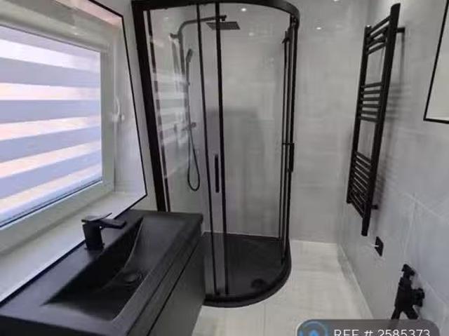 For Rent! 1 bedroom house share for rent in birderell Road, Ca.
