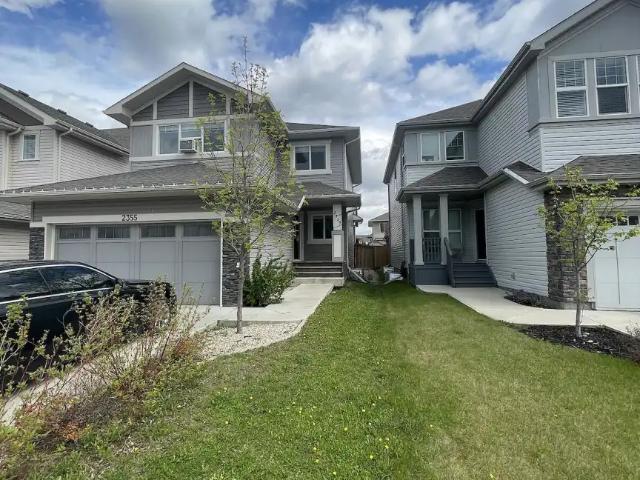 COZY 1 BEDROOM+DEN BSMT SUITE