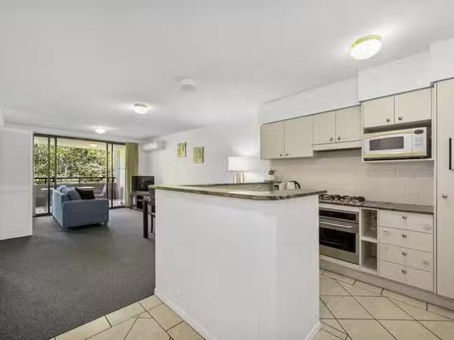 Rental! 1 BR 100/11 Chasely Street, Auchenflower, QLD 4066