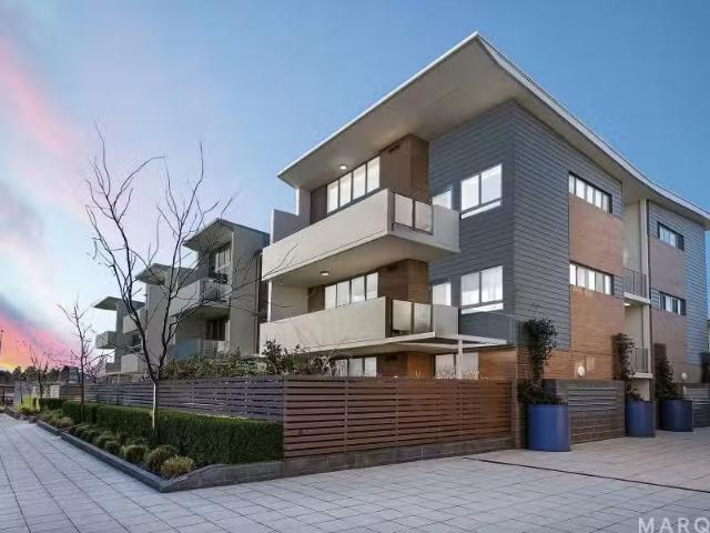 New 1 BR 120/116 Easty Street, Phillip Apartment for rent Lis.