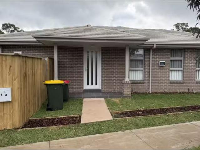 Nice 1 BR 13 Argo Way, Airds Townhouse for rent Listed by Mon.