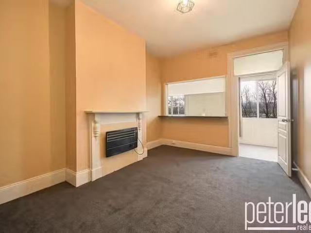 Just in! 1 BR 1/44 Trevallyn Road, Trevallyn, TAS 7250