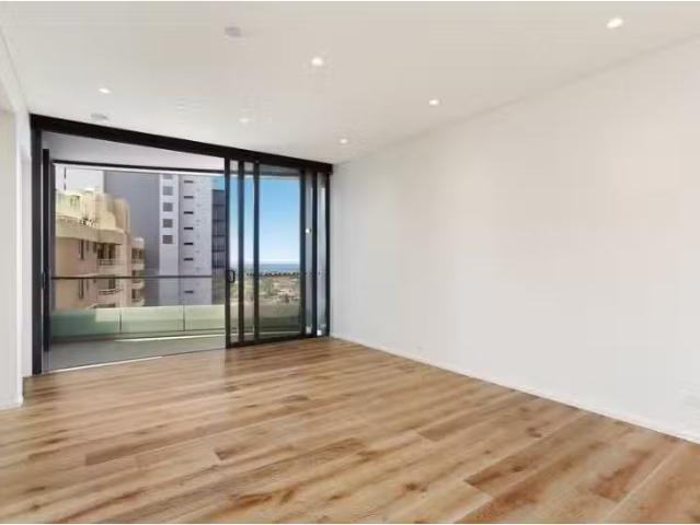 Just in! 1 BR 1407/241 Oxford Street, Bondi Junction Apartment.