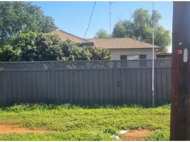 Just in! 1 BR 142A Wingewarra Street, DUBBO Apartment for rent.