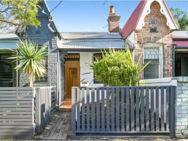 For Rent! 1 BR 169 George Street, Erskineville Townhouse for r.
