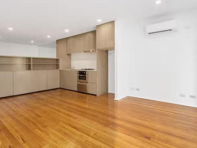 Charming 1 BR 209/241 Crown Street, Darlinghurst, NSW 2010