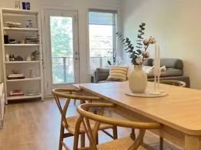 Just in! 1 BR 201 936 Rue Charlevoix, Montréal Le Sud Ouest.