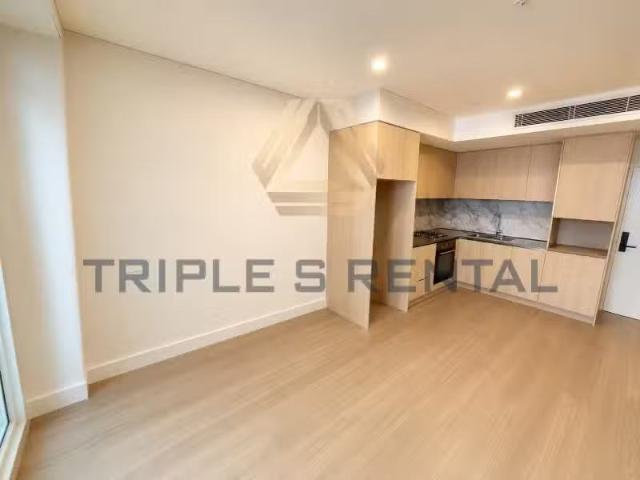 Cozy 1 BR 216/1 Foundry Street, Erskineville Apartment for ren.