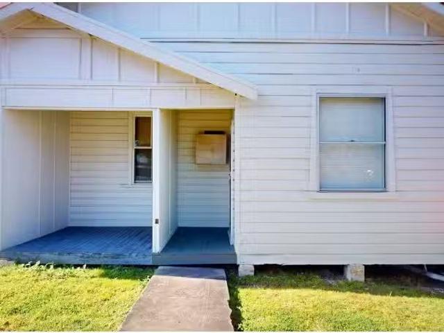 Just in! 1 BR 2/18 Harrison Street, Cardiff Apartment for rent.