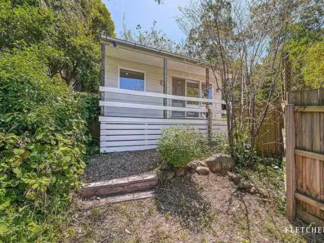 Charming 1 BR 2/25 Old Reservoir Rd, Belgrave VIC 3160 Unit.