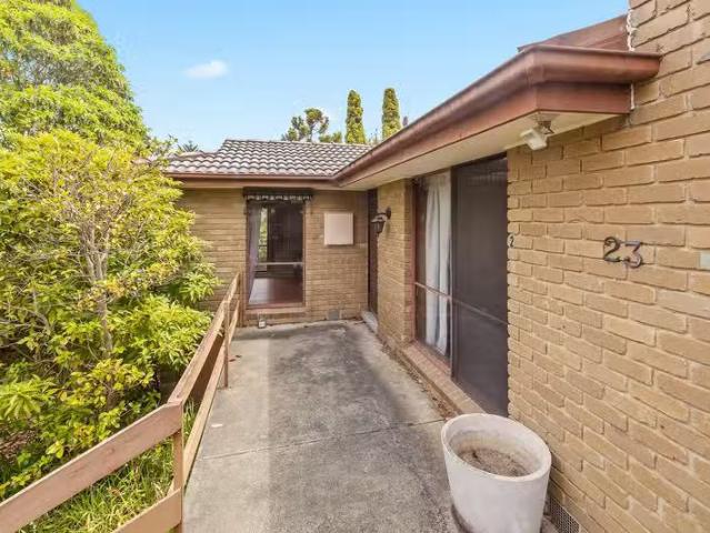 Cheap 1 BR 2/23 Pindari Drive, BAYSWATER, VIC 3153 Unit for.