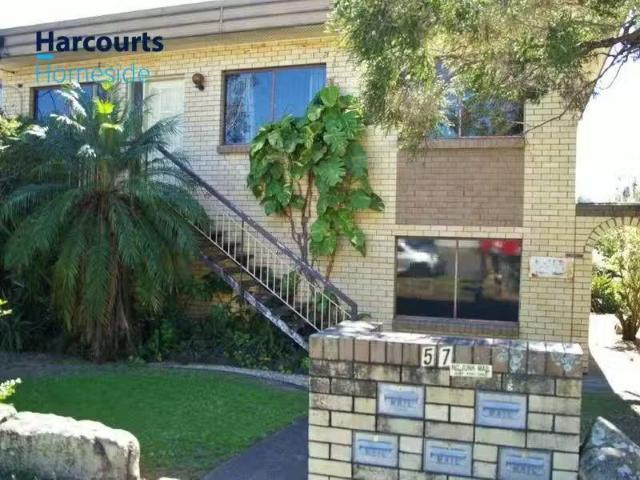 Charming 1 BR 2/57 Hunter Street, GREENSLOPES, QLD 4120 Unit.