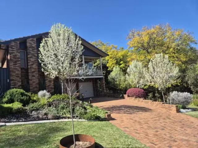 Cozy 1 BR 25 Prentice Avenue, TAMWORTH Apartment for rent Lis.
