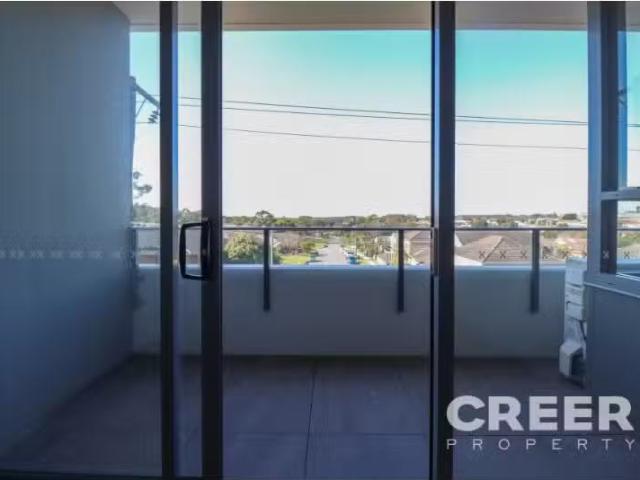 Just in! 1 BR 309/6 Charles Street, Charlestown Apartment for.