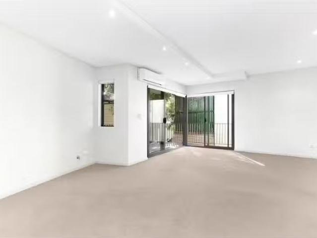 Unique 1 BR 31 Botany Street, Bondi Junction Apartment for ren.