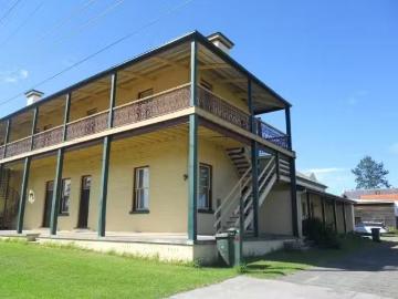 Charming 1 BR 3/260 Dowling Street, Dungog Apartment for rent.