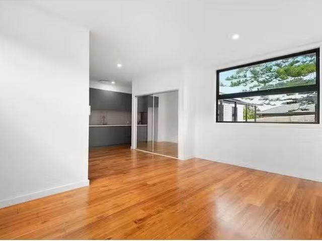 Cheap 1 BR 3/39B Culcairn Drive, Frankston South, VIC 3199